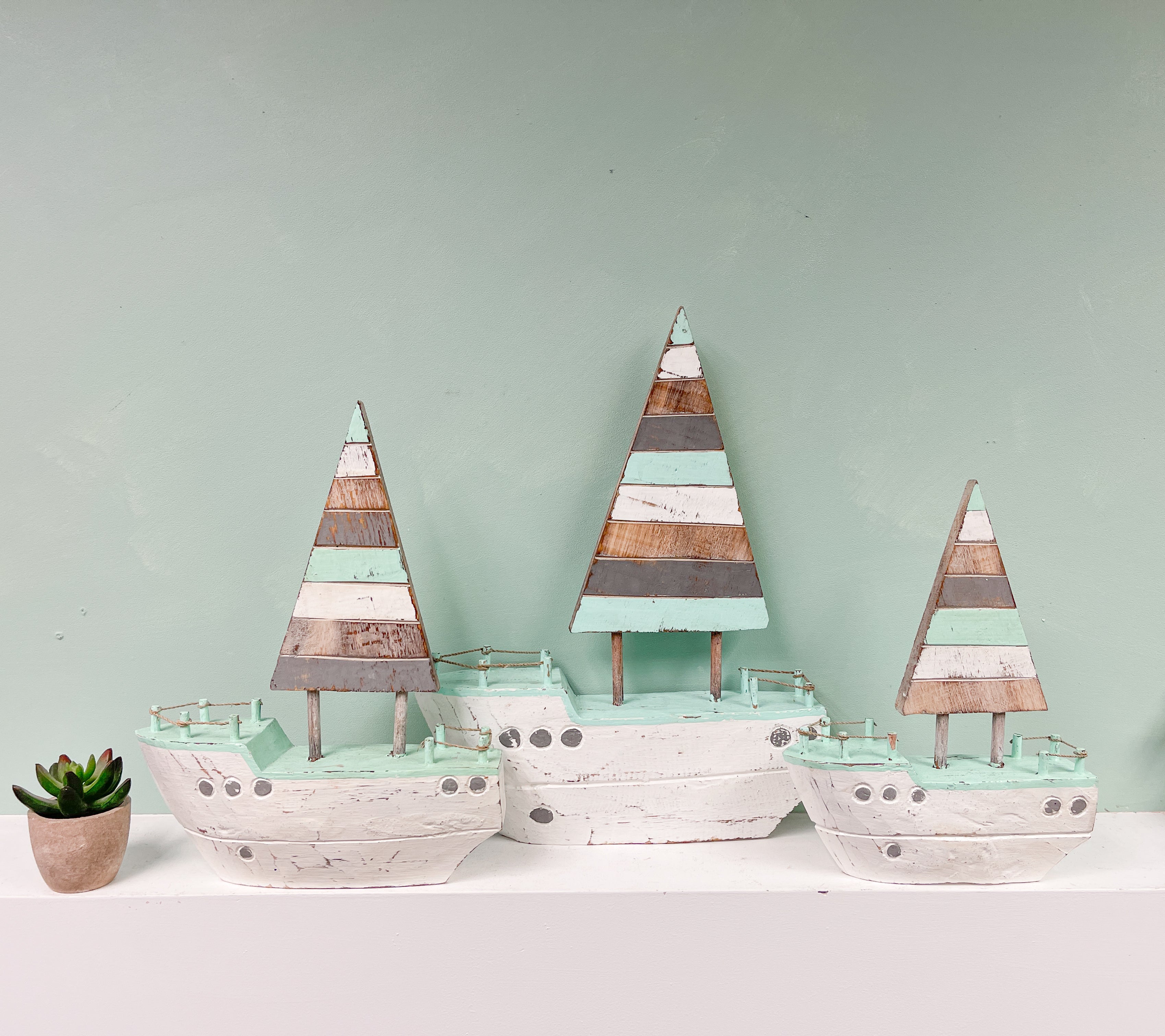 Wooden Boats Set of 3 - 25,30, 40cm